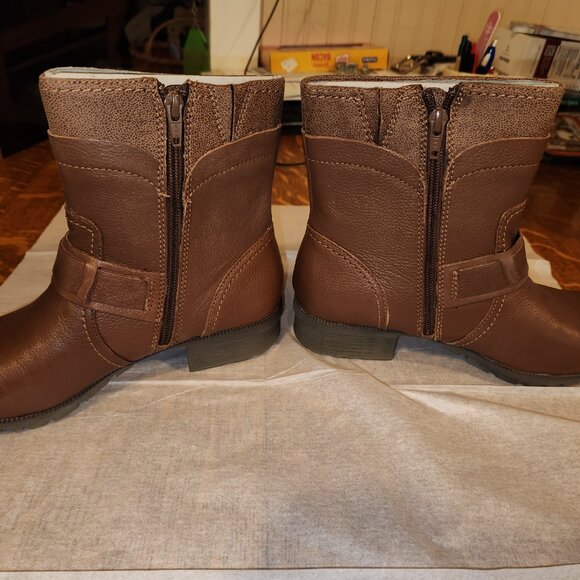 Clarks Riddle Avant Boots NWT - Picture 5 of 8